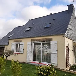 Hébergement de vacances Calanhel : charmante maison à la campagne, Calanhel